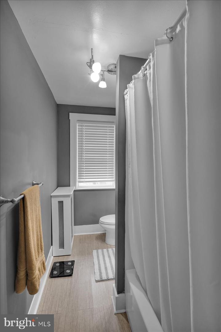 2212 Highland St Property Photo 24