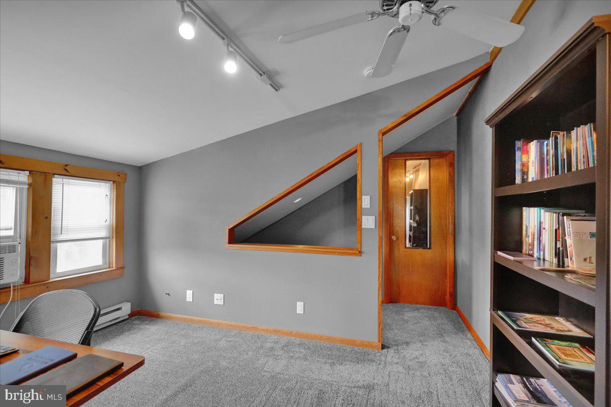2212 Highland St Property Photo 29