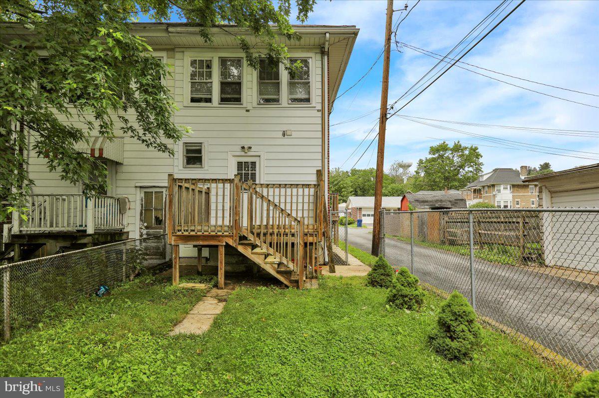 2212 Highland St Property Photo 34