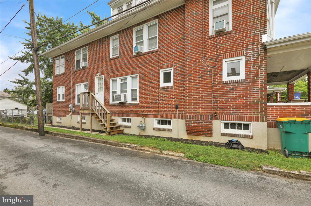 2212 Highland St Property Photo 35