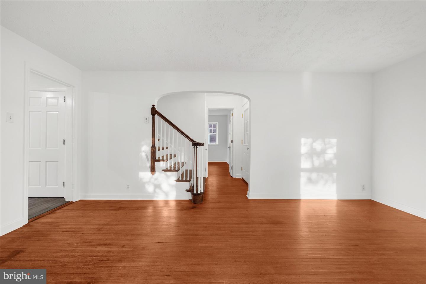 109 W Philadelphia Ave Property Photo 3