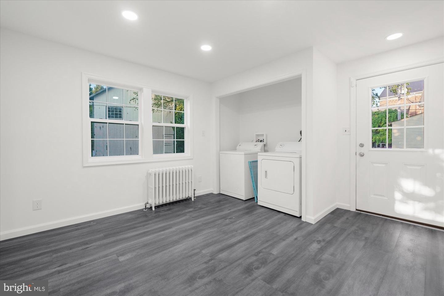 109 W Philadelphia Ave Property Photo 8