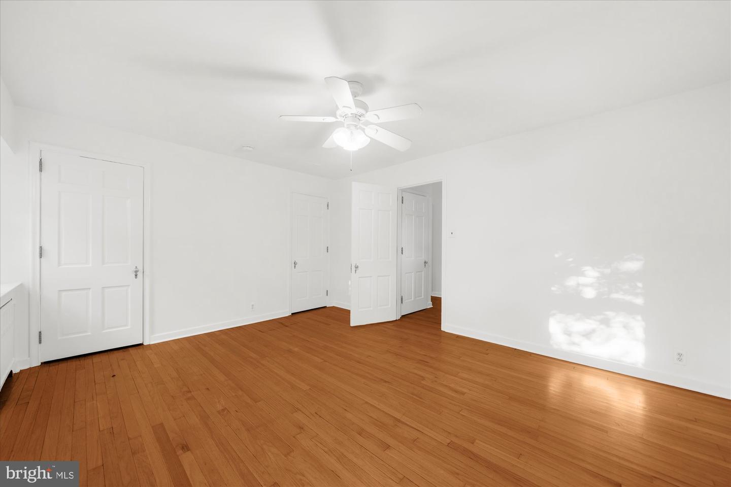 109 W Philadelphia Ave Property Photo 18