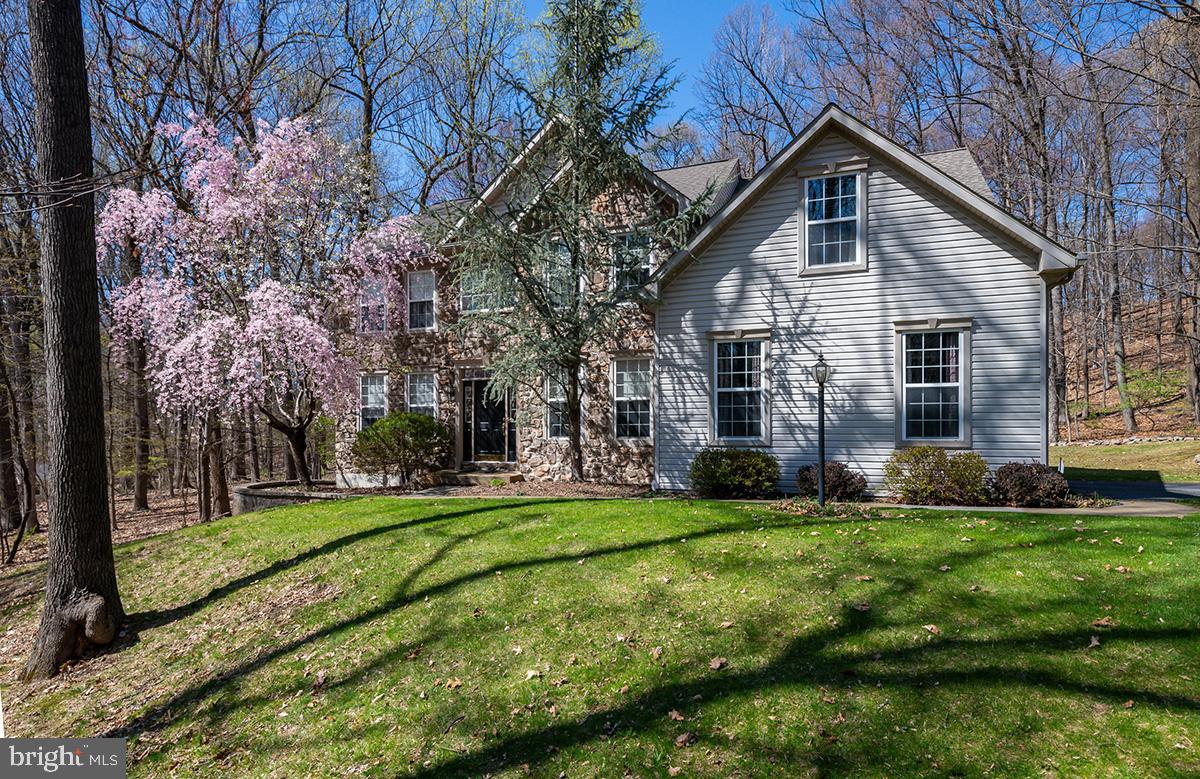 17 Ronald Glenn Ave Property Photo 1