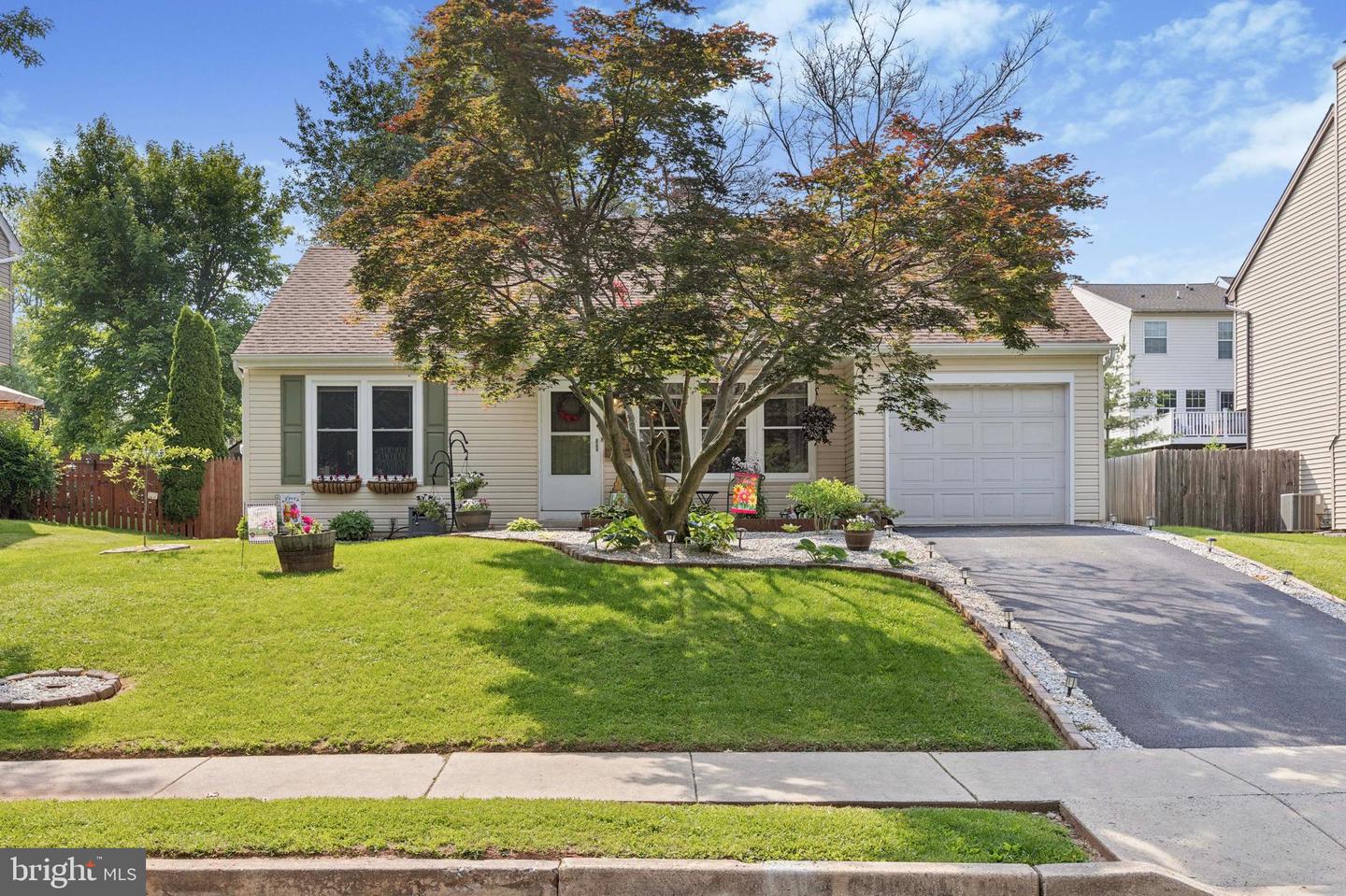 984 Rill Rd Property Photo 3