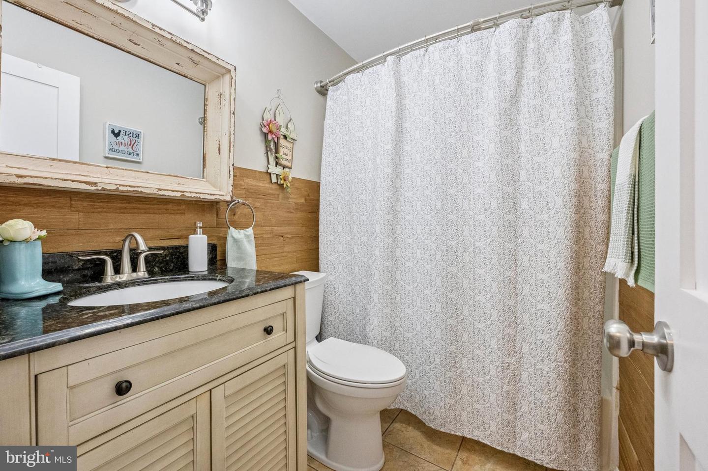 984 Rill Rd Property Photo 17