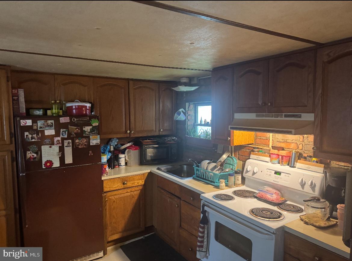 4 Degler Ln Property Photo 8