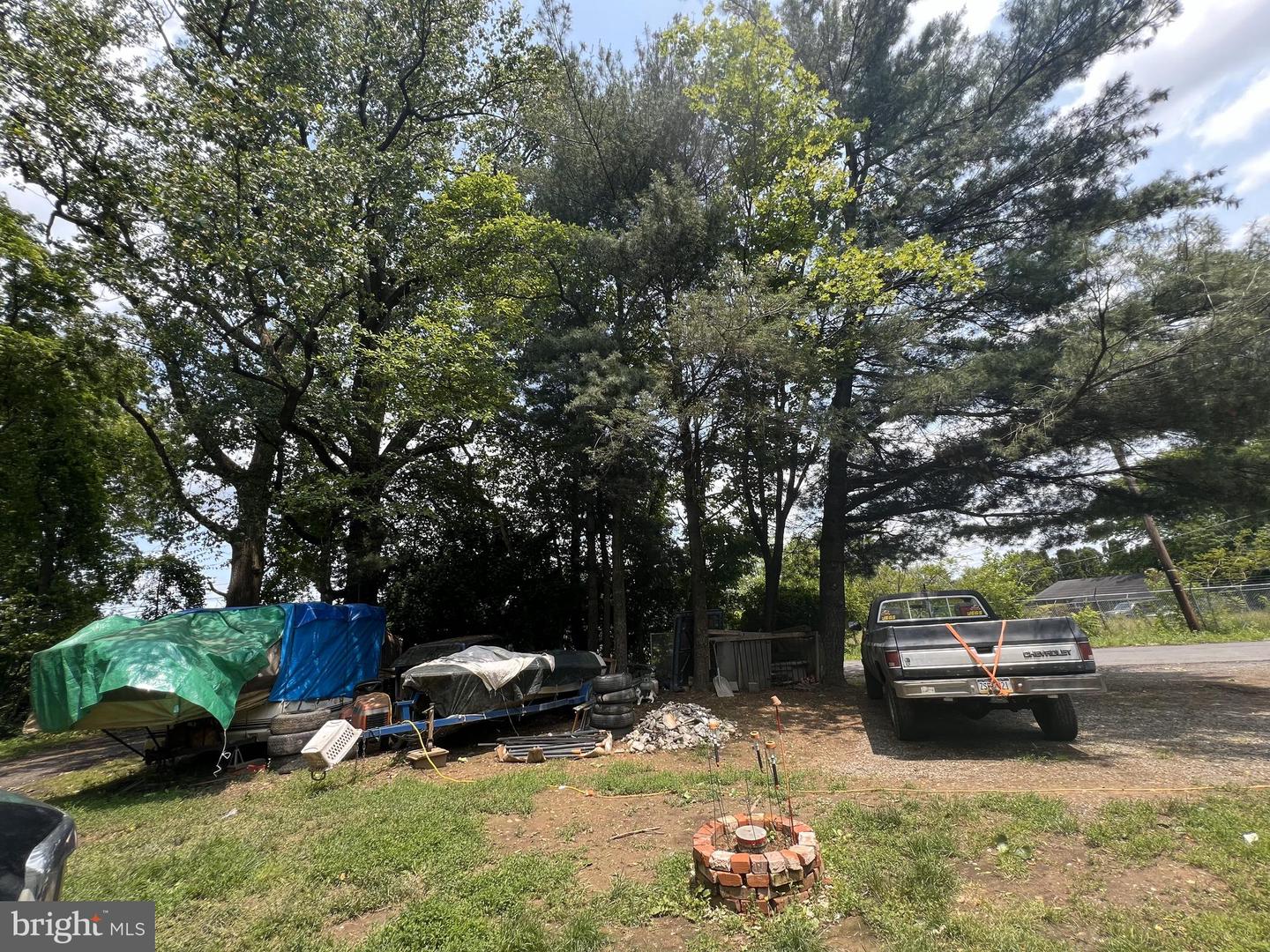 4 Degler Ln Property Photo 16