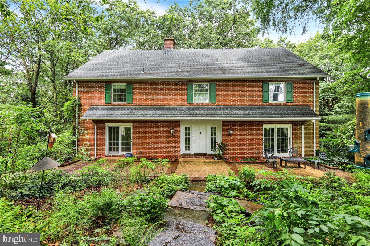 154 Deer Hill Rd Property Photo