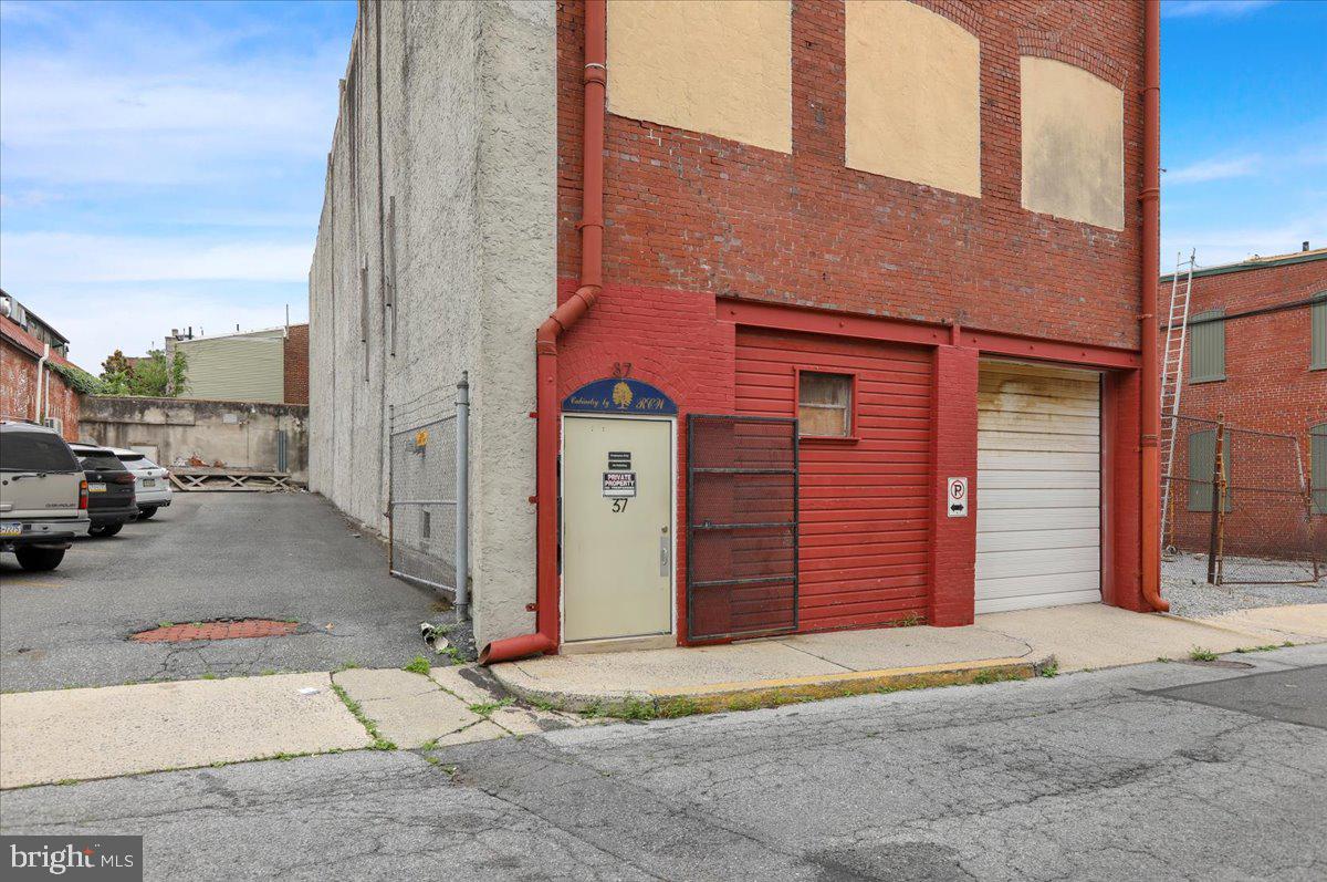 36 S 4th St Property Photo 4