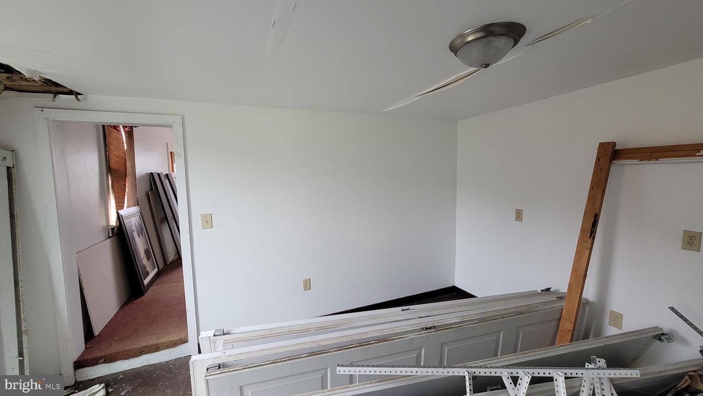 1257 Chester St Property Photo 8