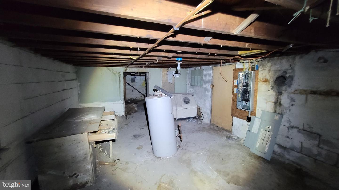 1257 Chester St Property Photo 14