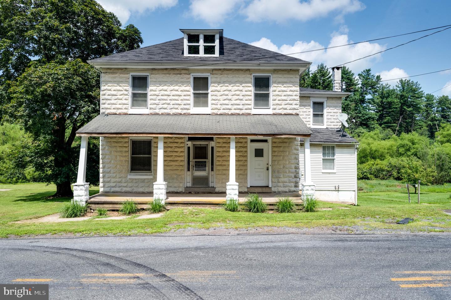 99 Race St Property Photo 1