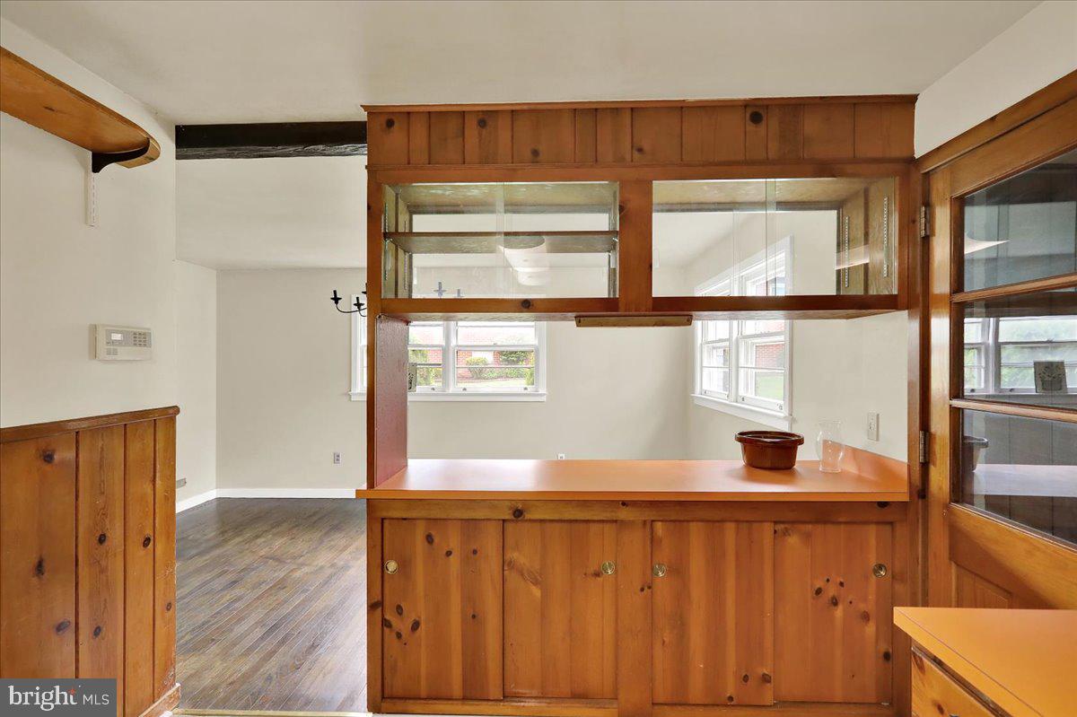 3321 Willow Grove Ave Property Photo 7