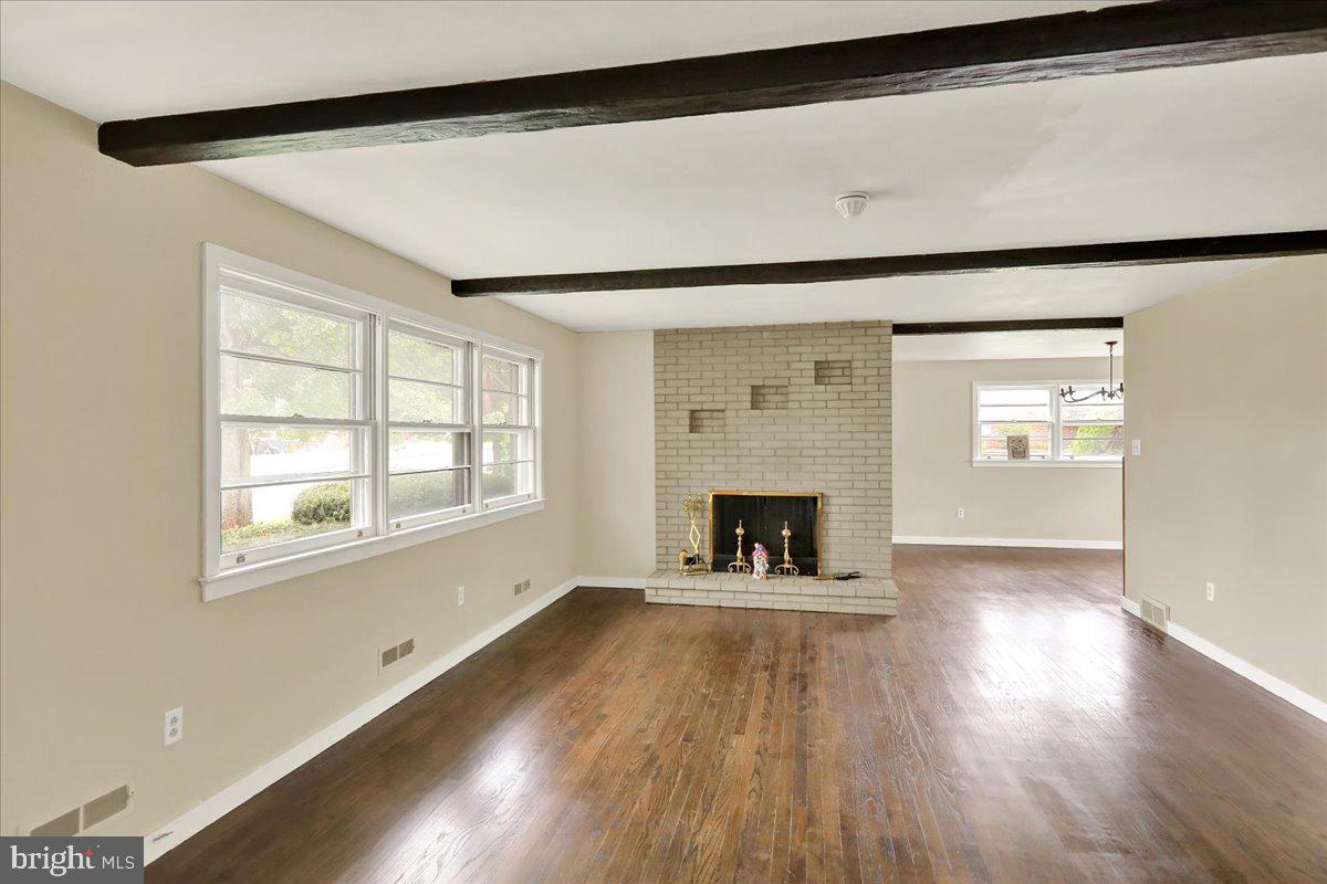 3321 Willow Grove Ave Property Photo 10