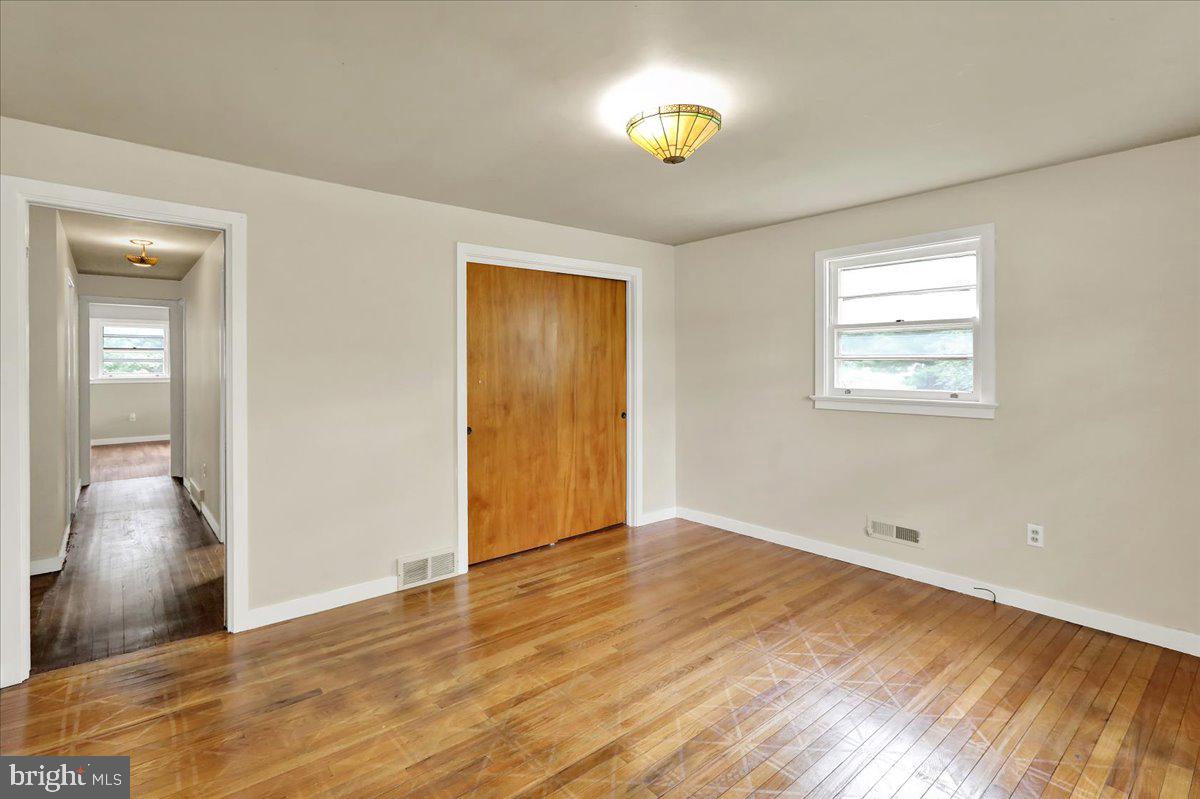3321 Willow Grove Ave Property Photo 14