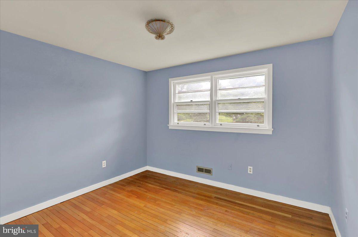 3321 Willow Grove Ave Property Photo 15