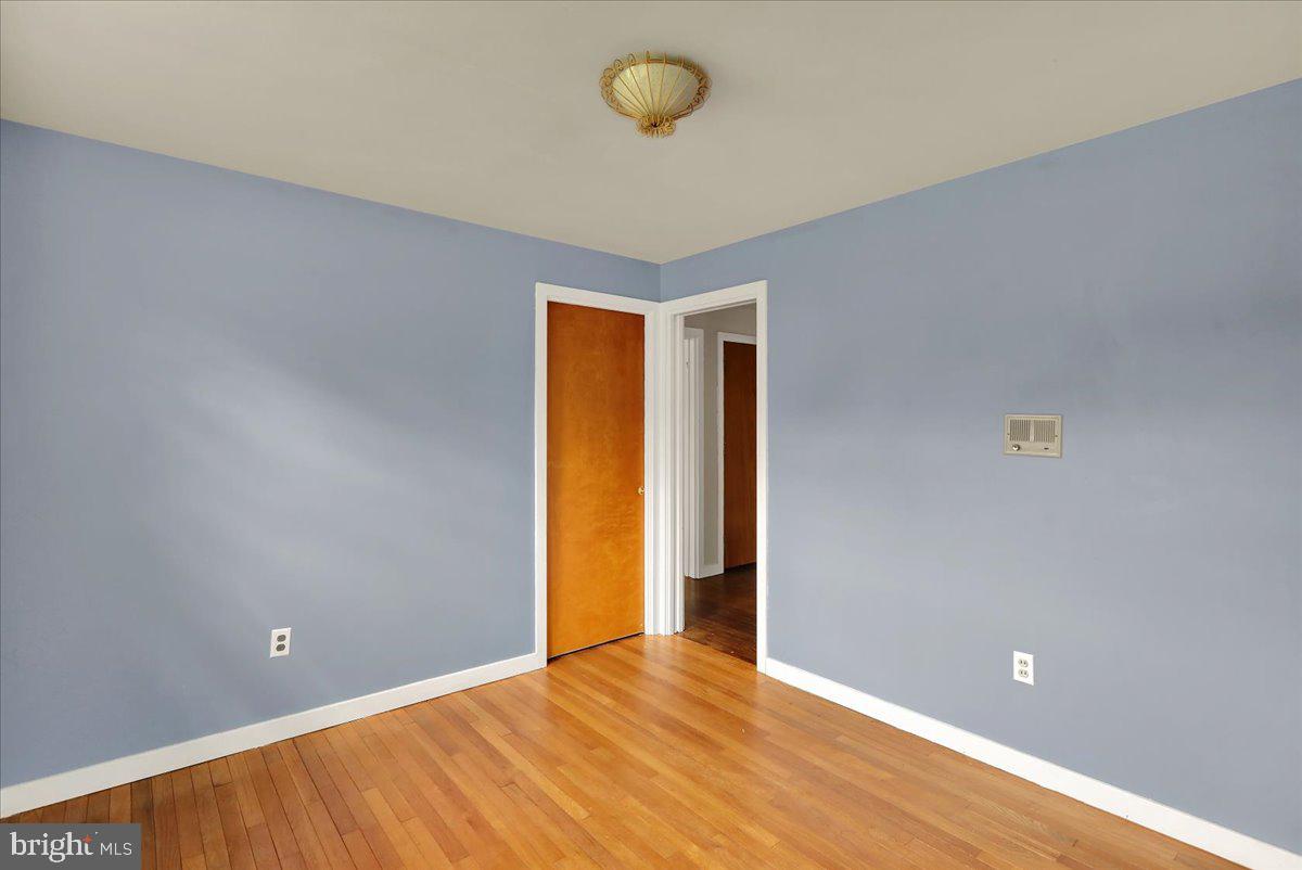 3321 Willow Grove Ave Property Photo 16