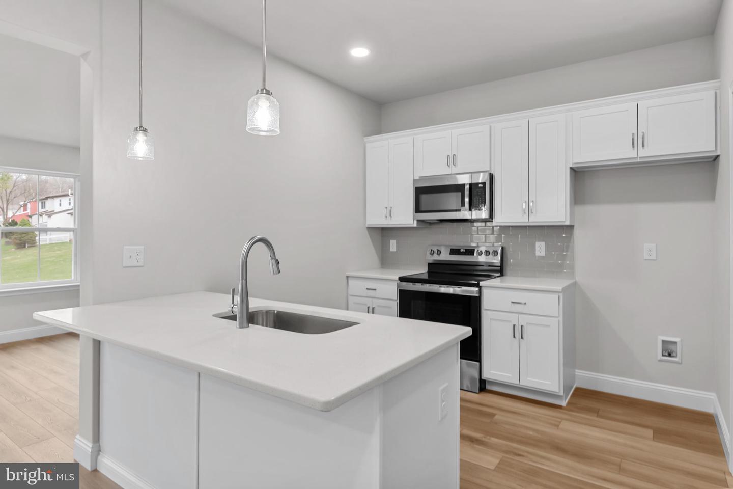 209 Lucille Way #lot 23 Property Photo 5