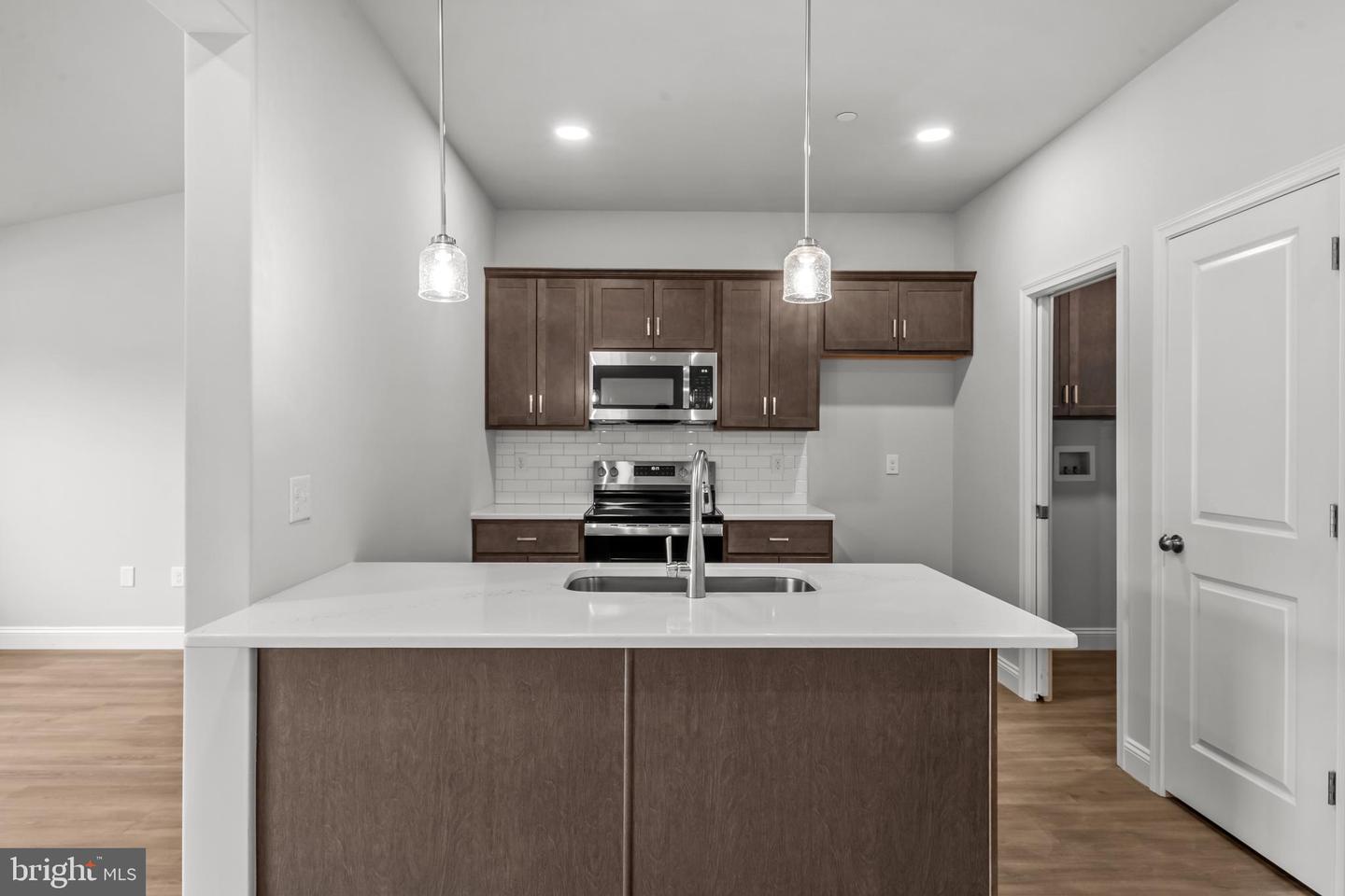 207 Lucille Way #lot 22 Property Photo 2