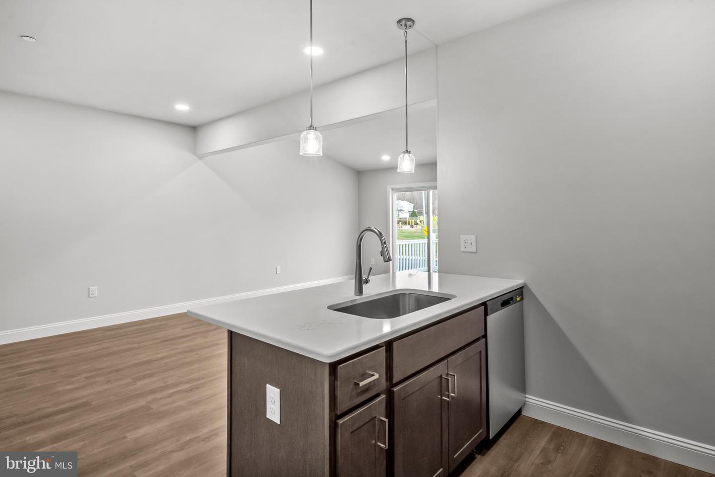 207 Lucille Way #lot 22 Property Photo 4