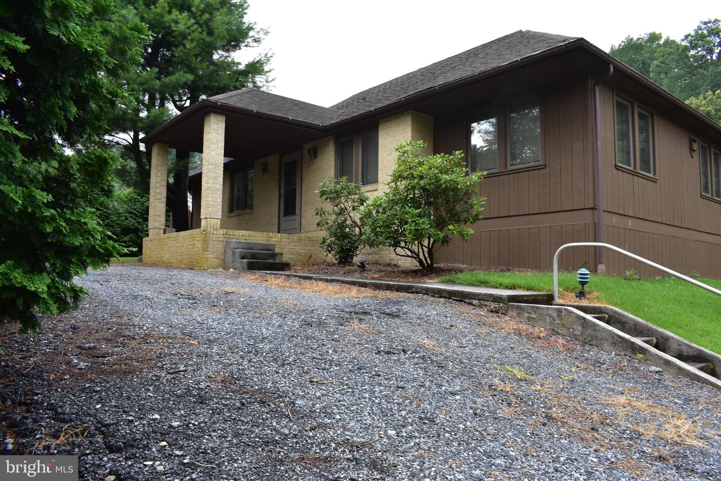 62 Skyline Dr Property Photo 1