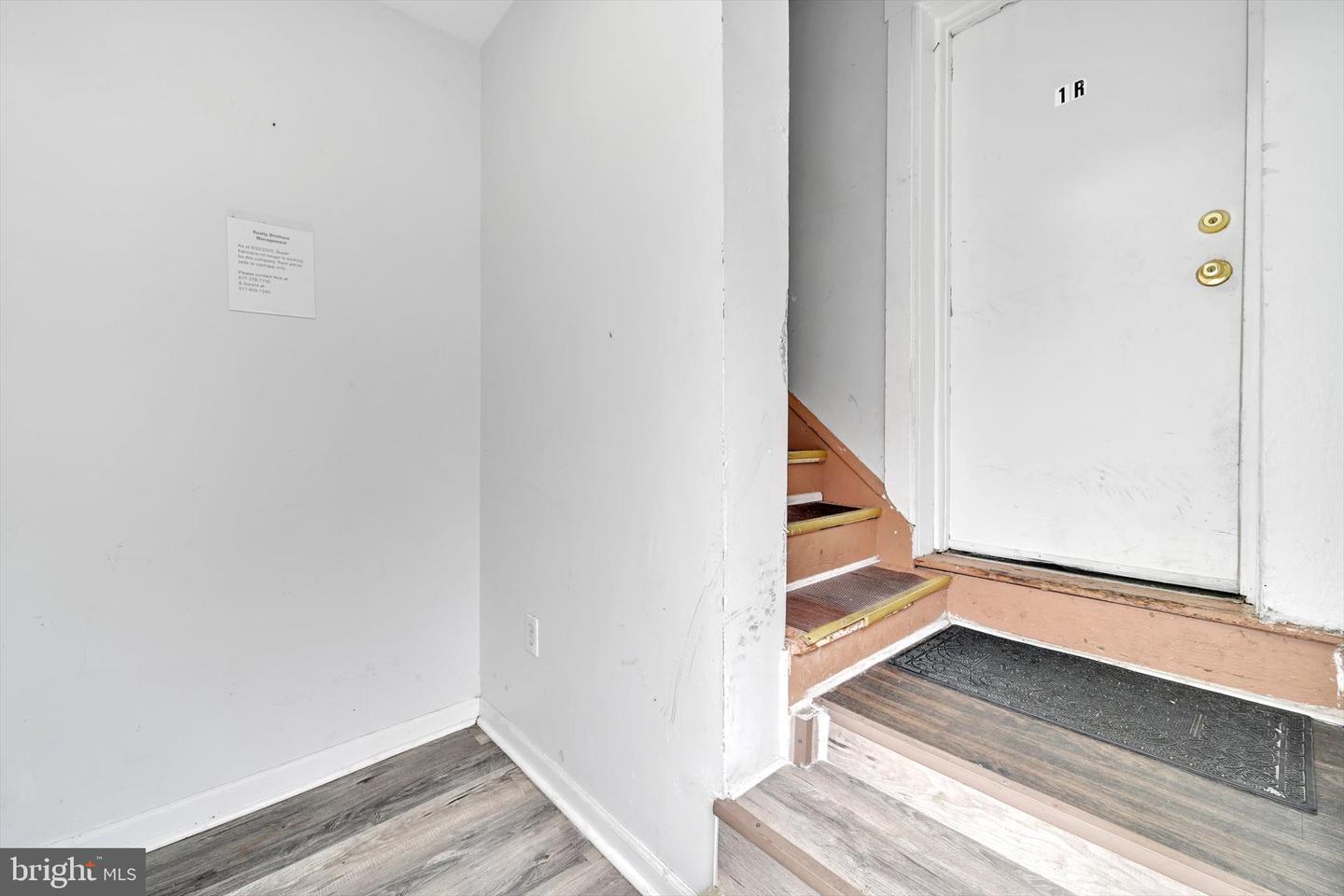 1027 Walnut St Property Photo 4