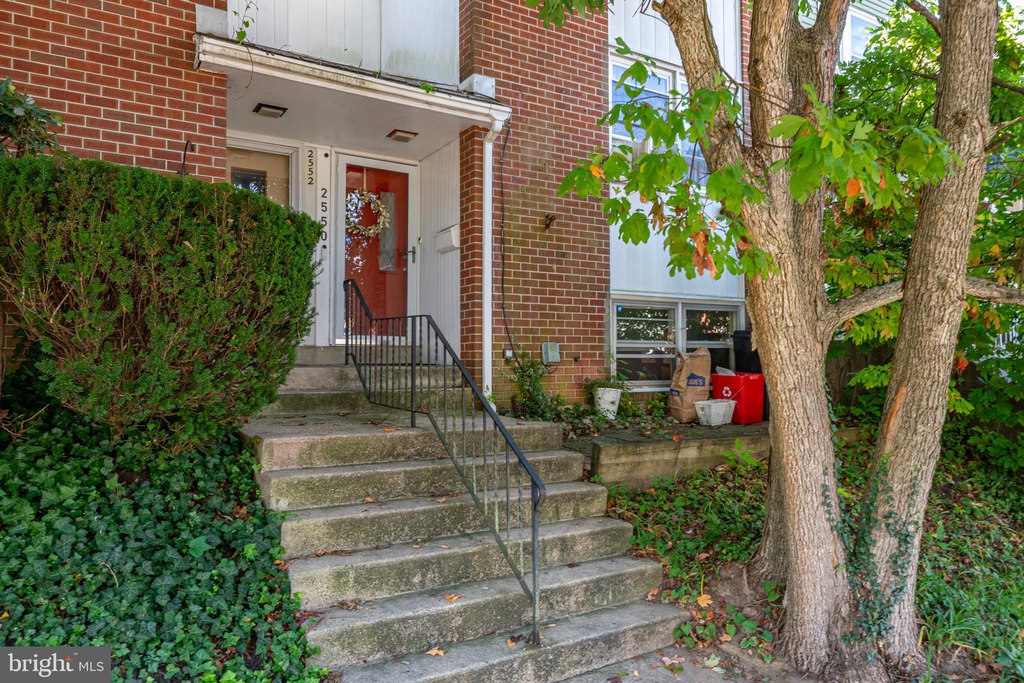 2550 Grant St Property Photo 1