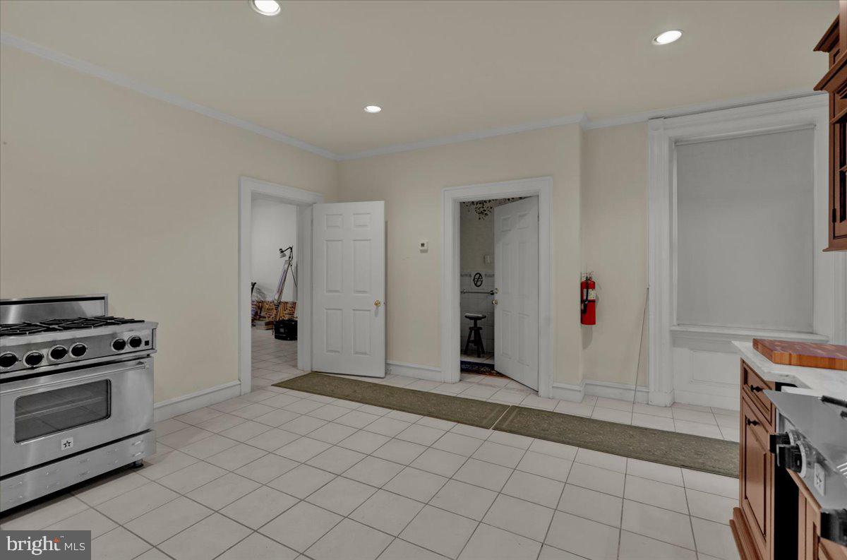 36 S 4th St Property Photo 9
