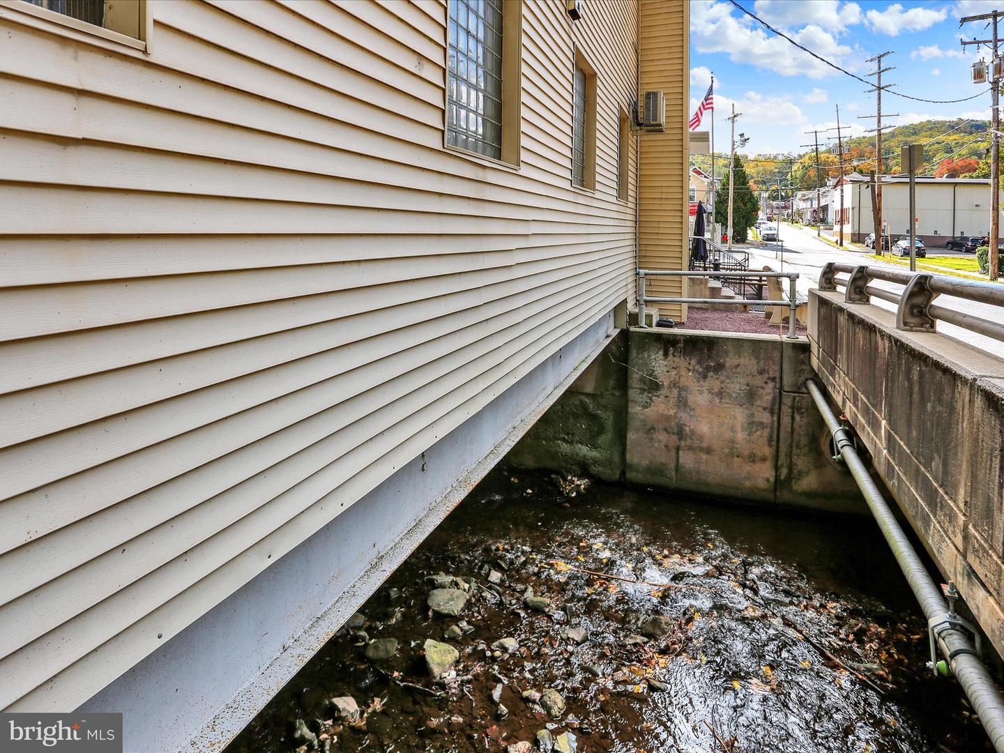 11 Main St Property Photo 46