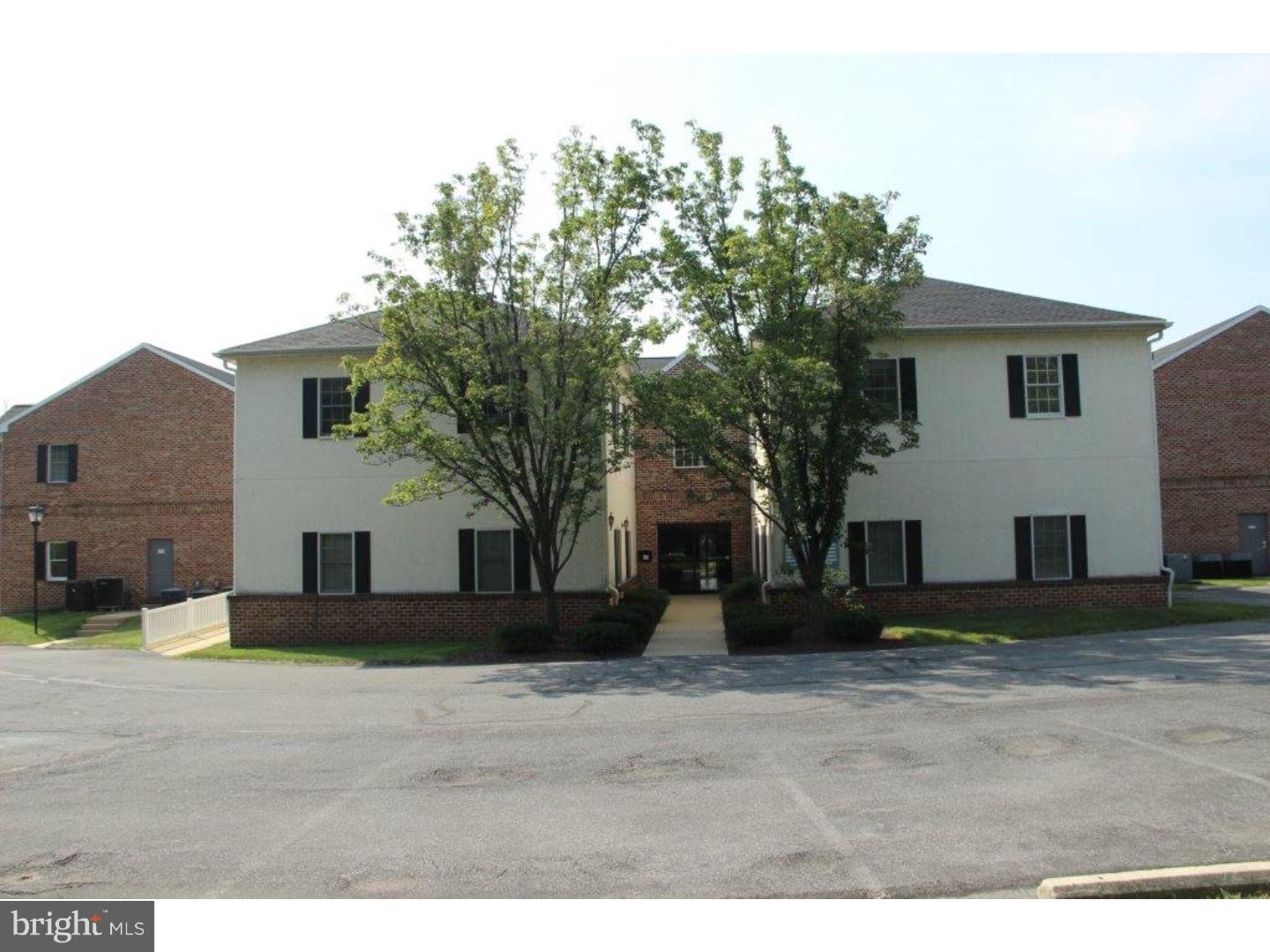 5 Hearthstone Ct #104 Property Photo 4
