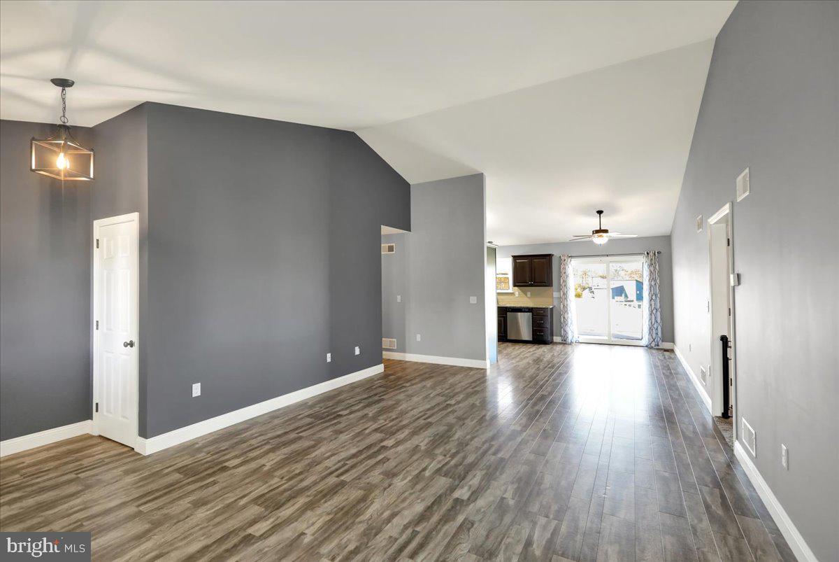 11 Clover Dr Property Photo 5