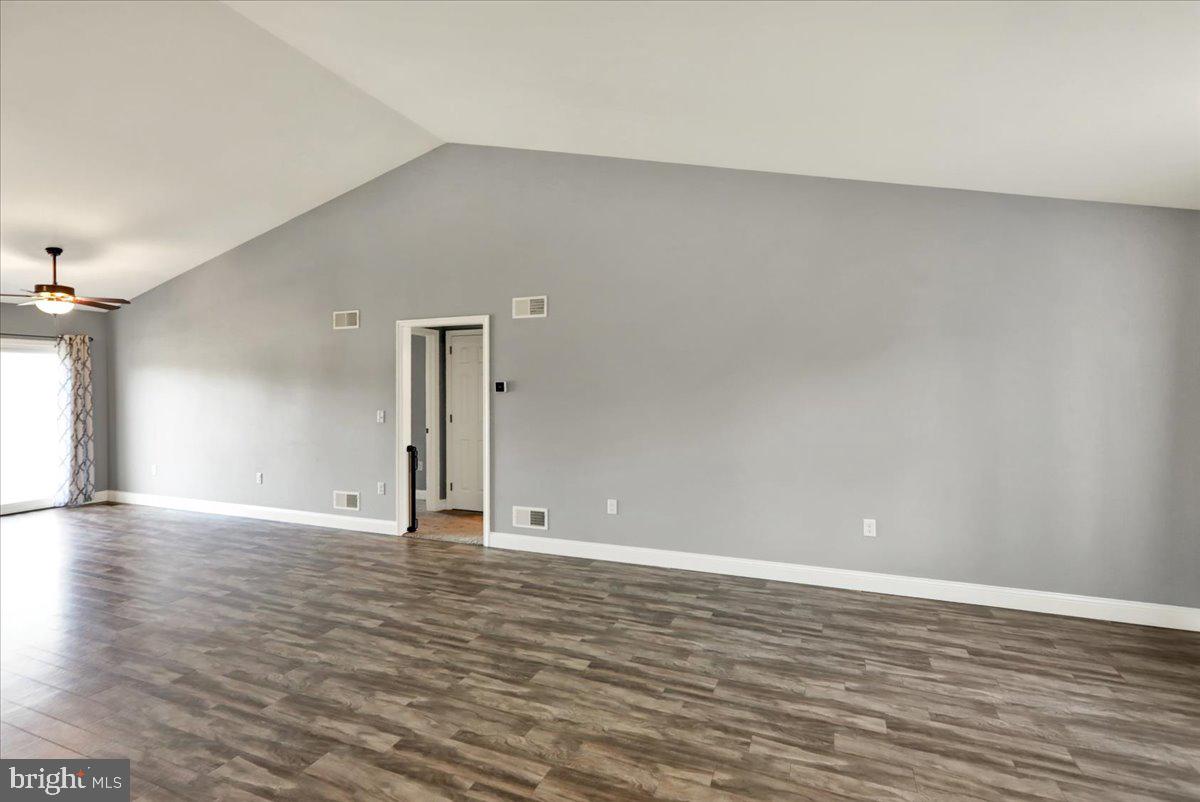 11 Clover Dr Property Photo 6