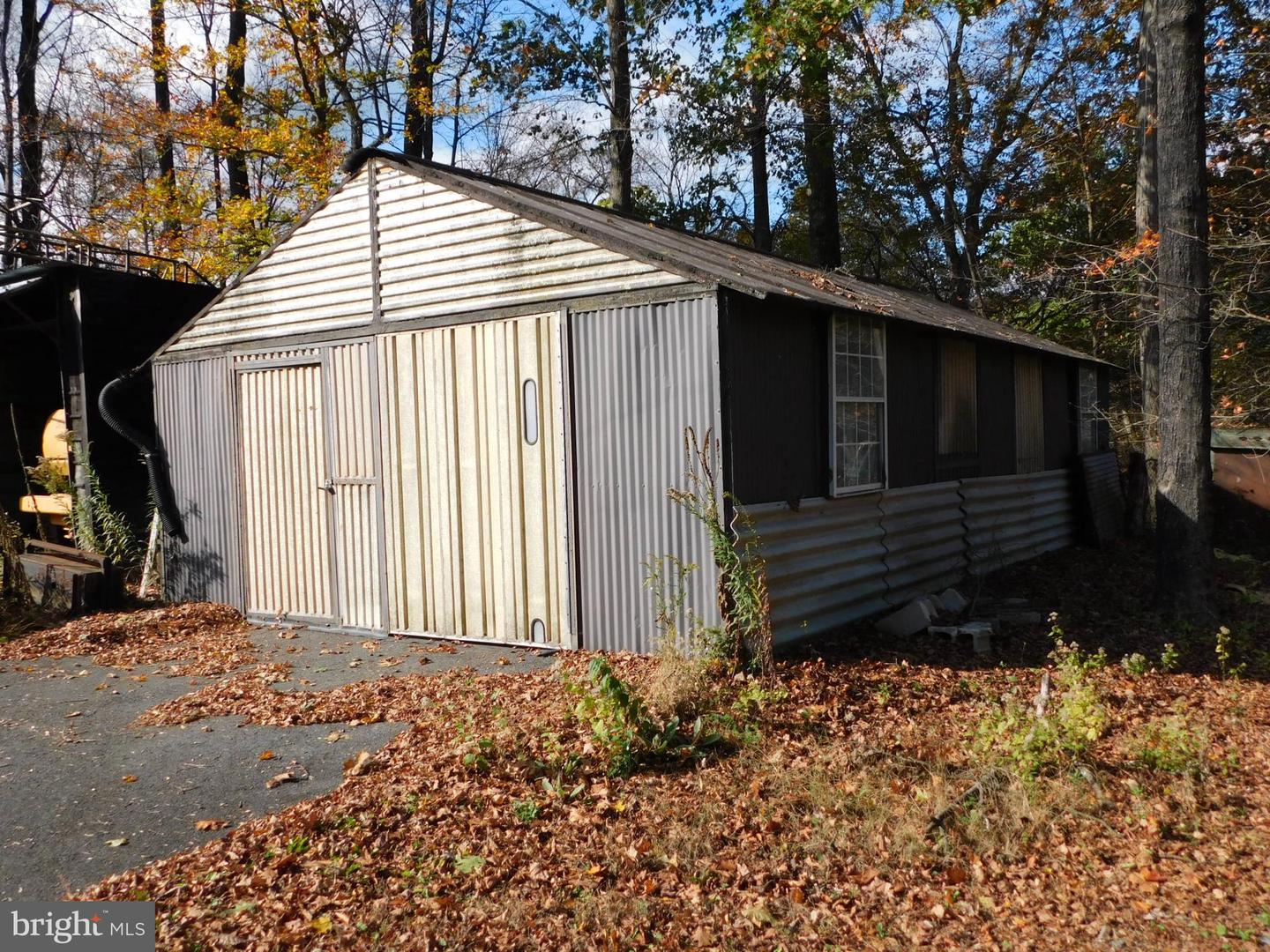 720 Hall Ave Property Photo 3