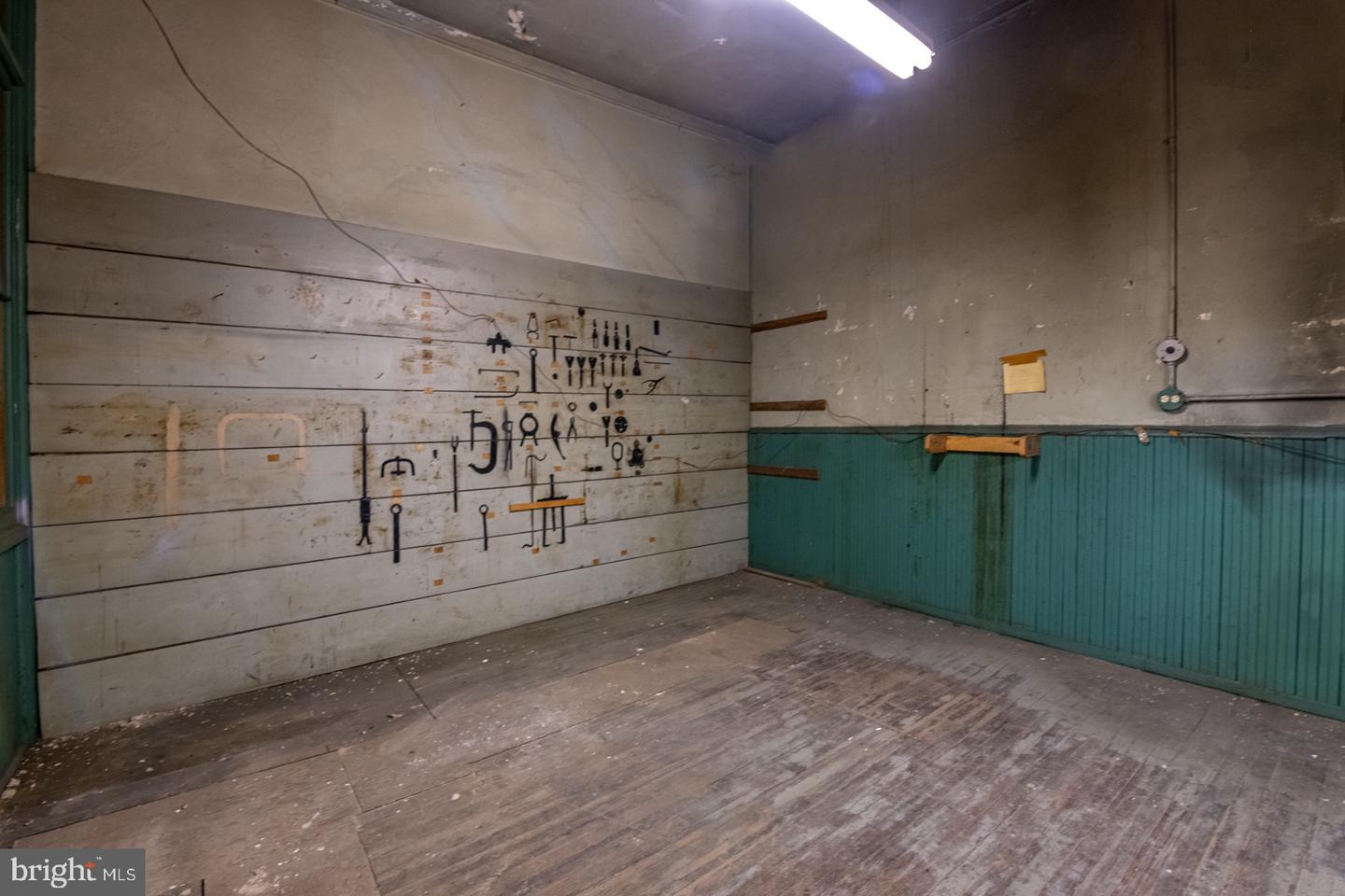 527 Franklin St Property Photo 34