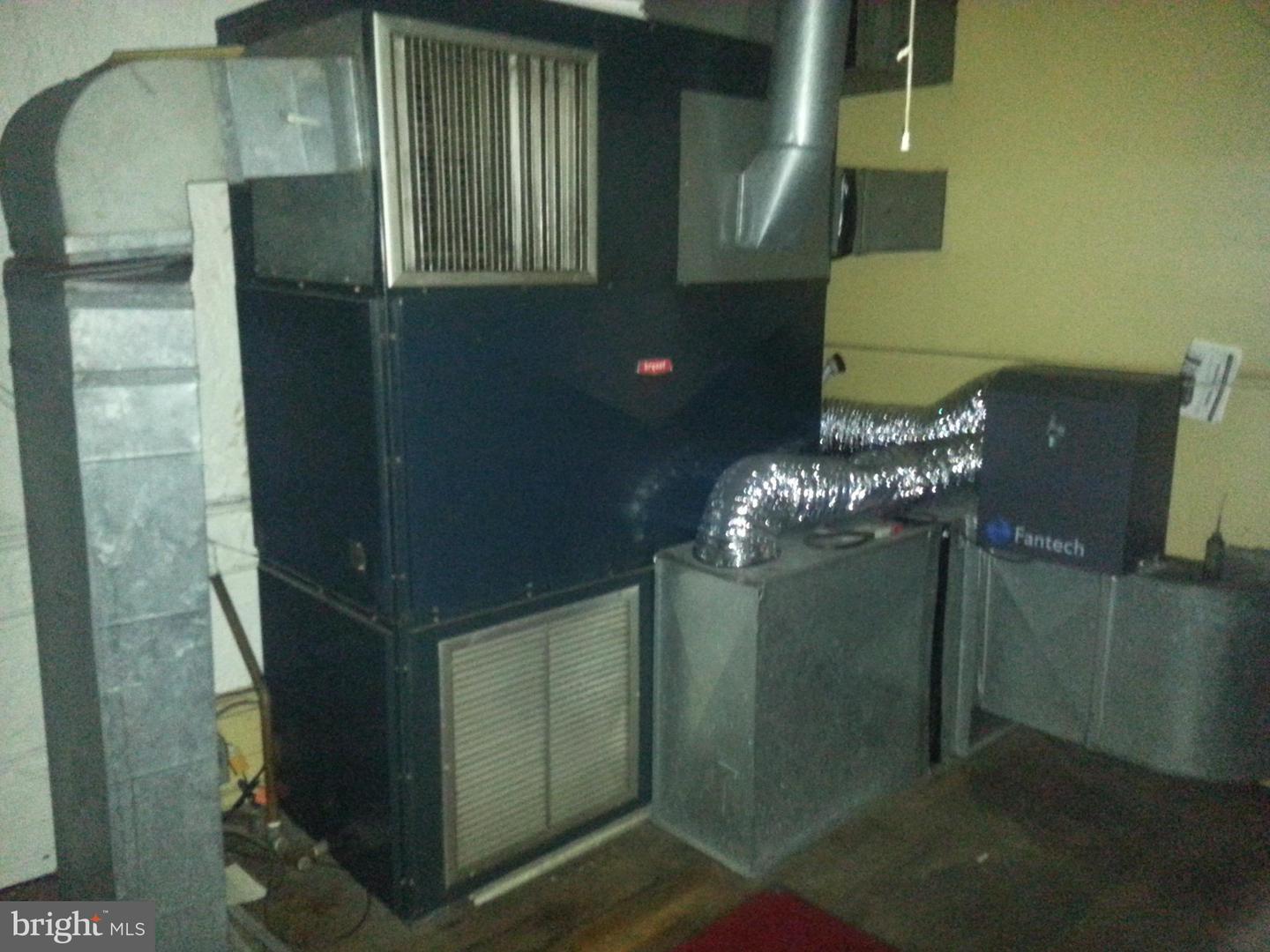 722 Spring St Property Photo 32