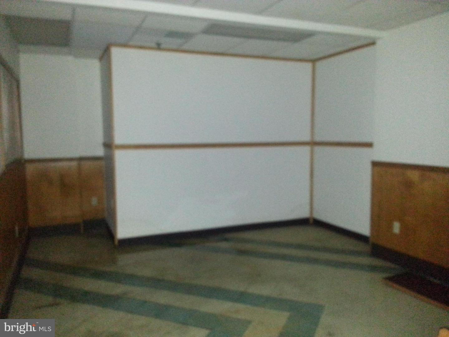 722 Spring St Property Photo 39
