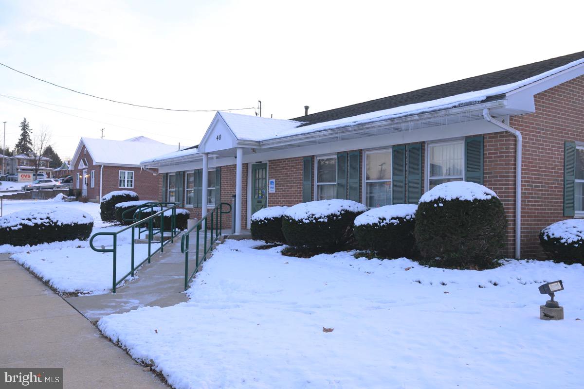 40 N Kenhorst Blvd Property Photo 7