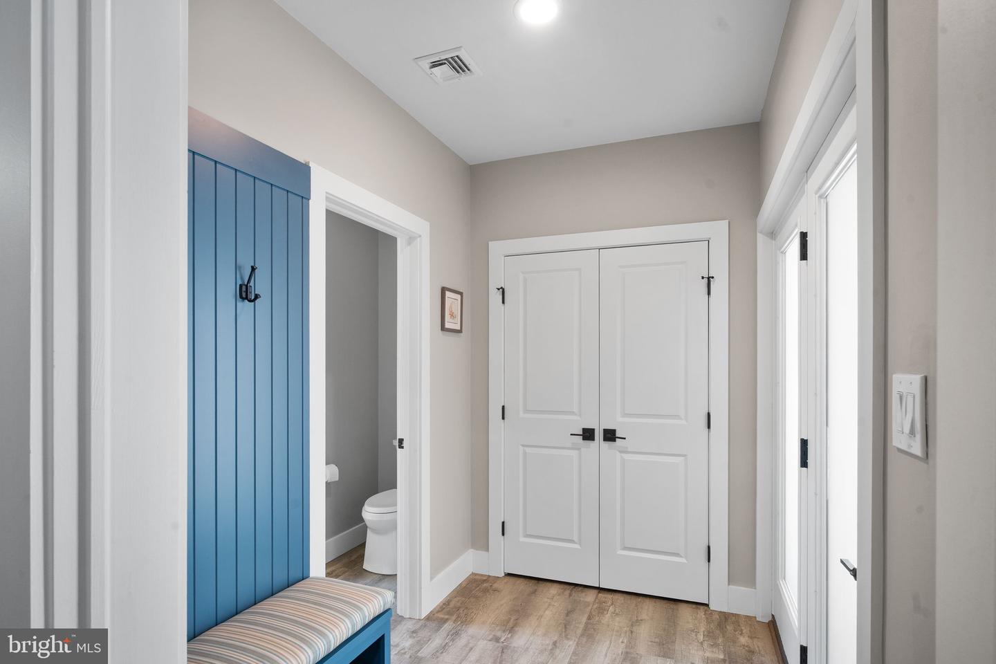 233 European Dr Property Photo 40