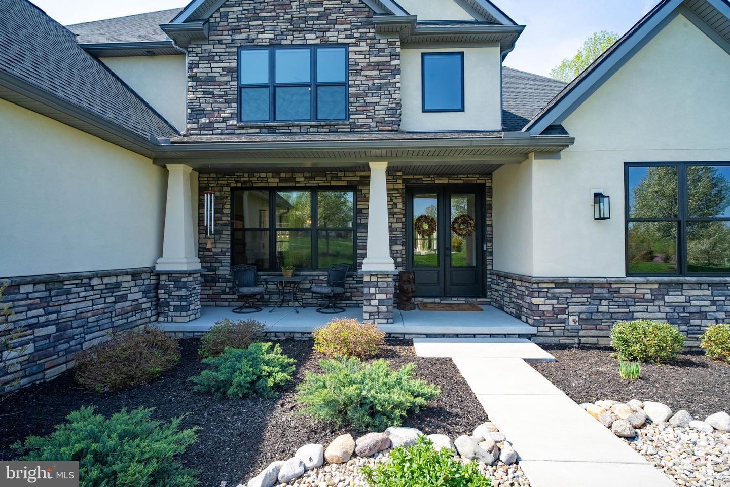 233 European Dr Property Photo 65