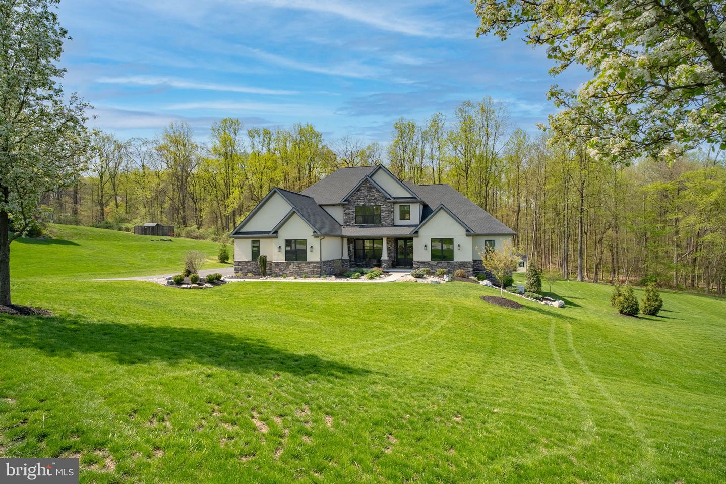 233 European Dr Property Photo 67