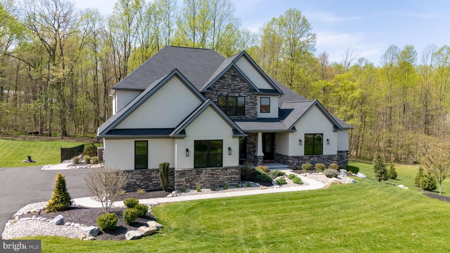 233 European Dr Property Photo 71