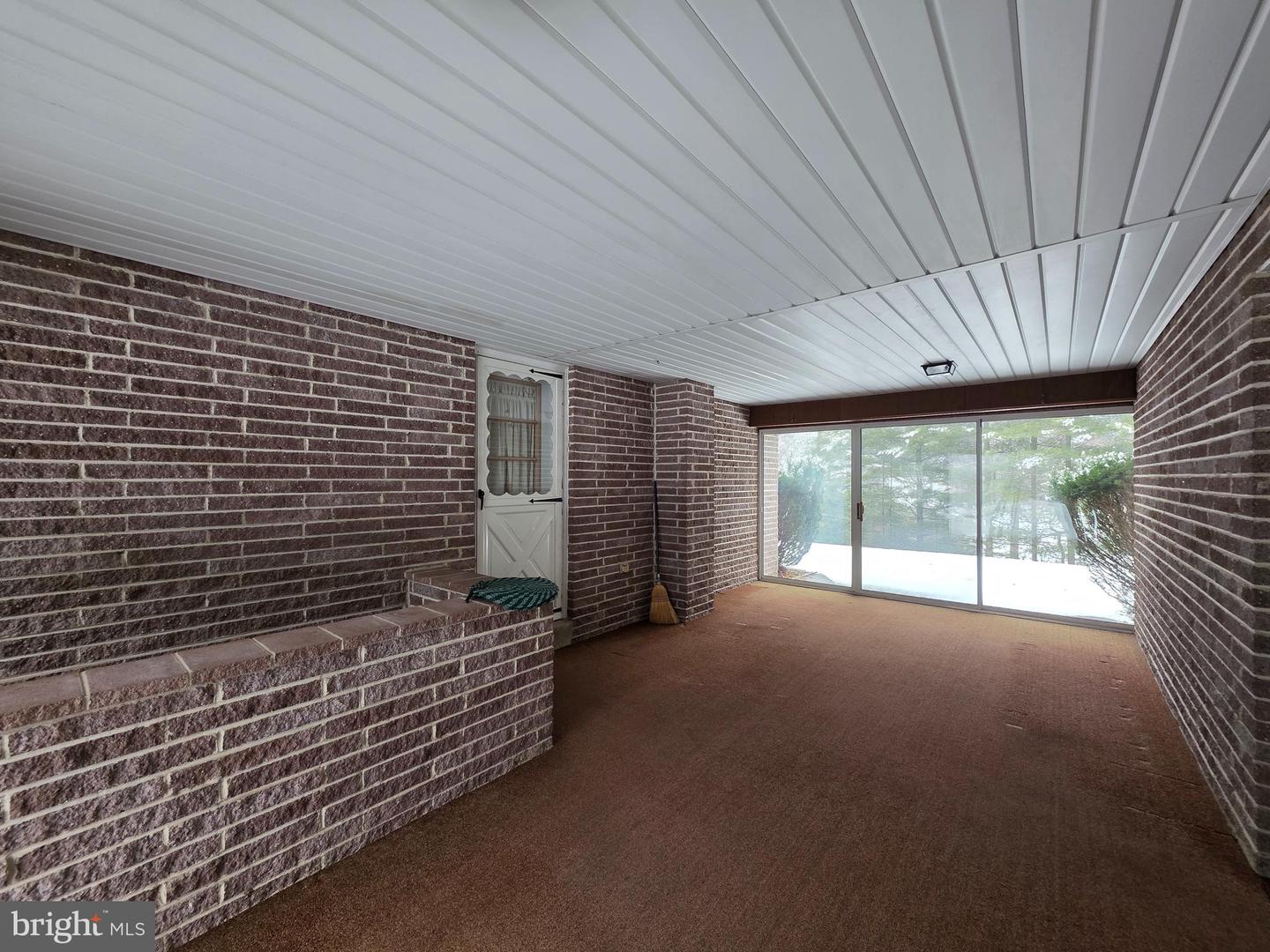360 Pheasant Rd Property Photo 3