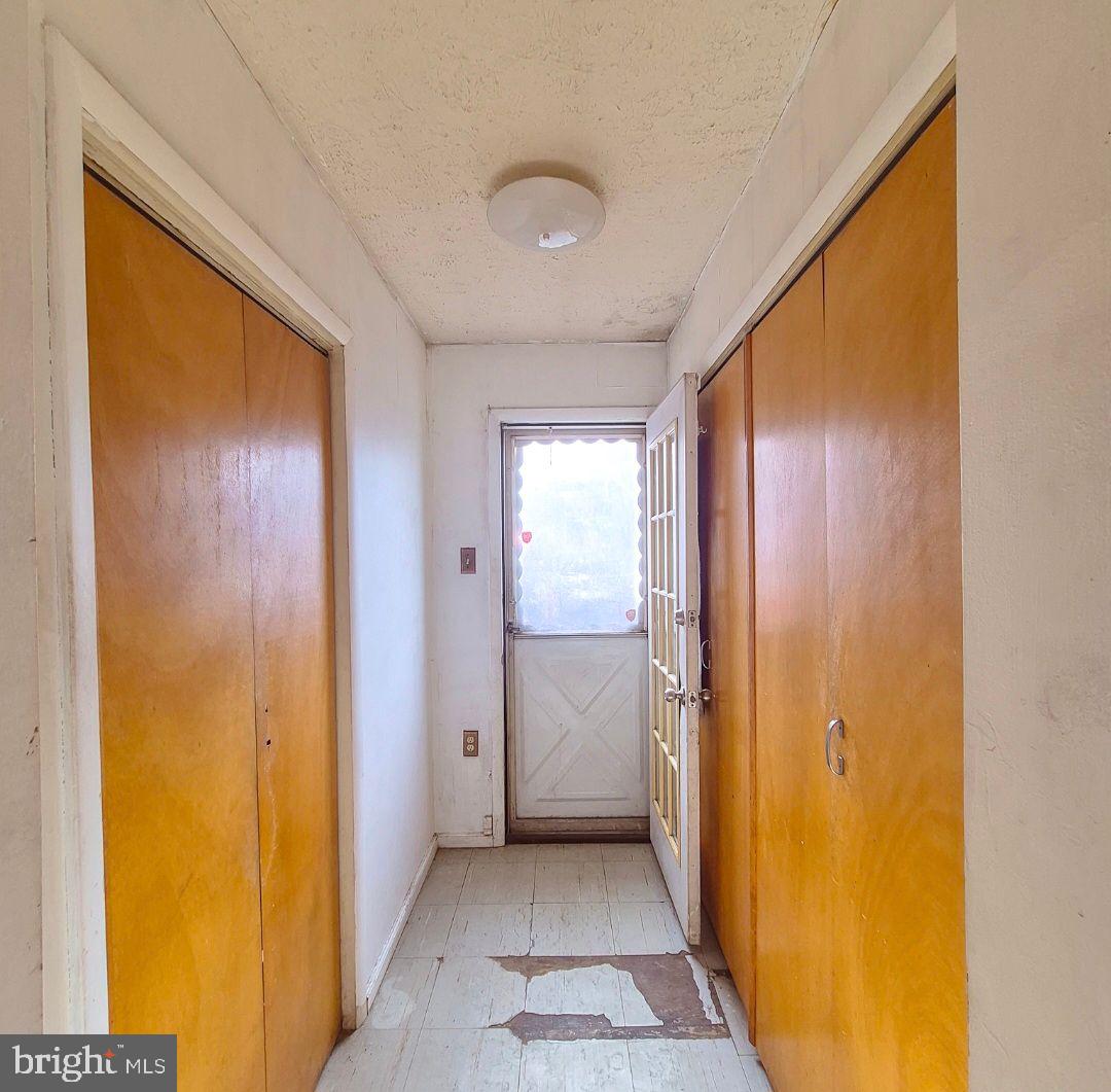 1262 Buttonwood St Property Photo 10