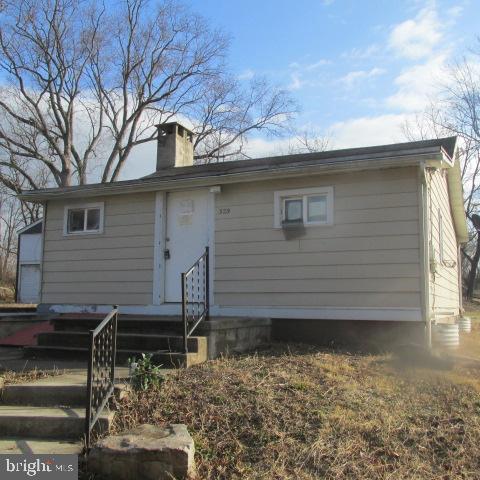 329 Chester Ave Property Photo 1