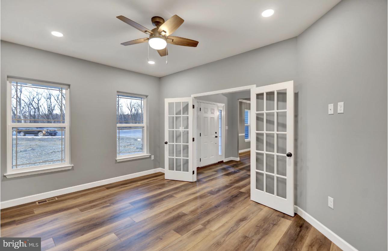 161 Portia Blvd Property Photo 10