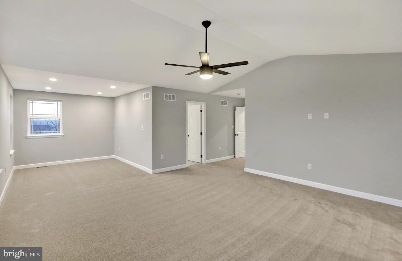 161 Portia Blvd Property Photo 28