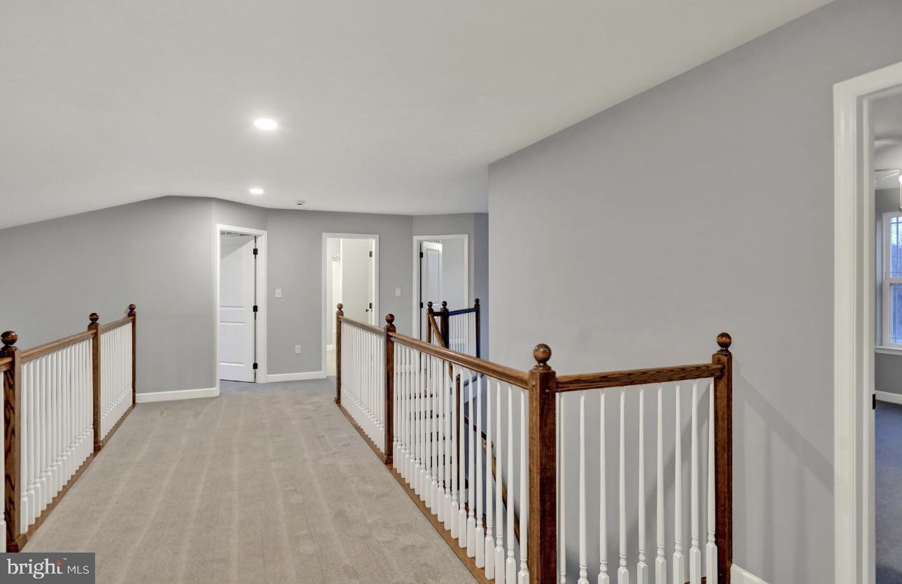 161 Portia Blvd Property Photo 32