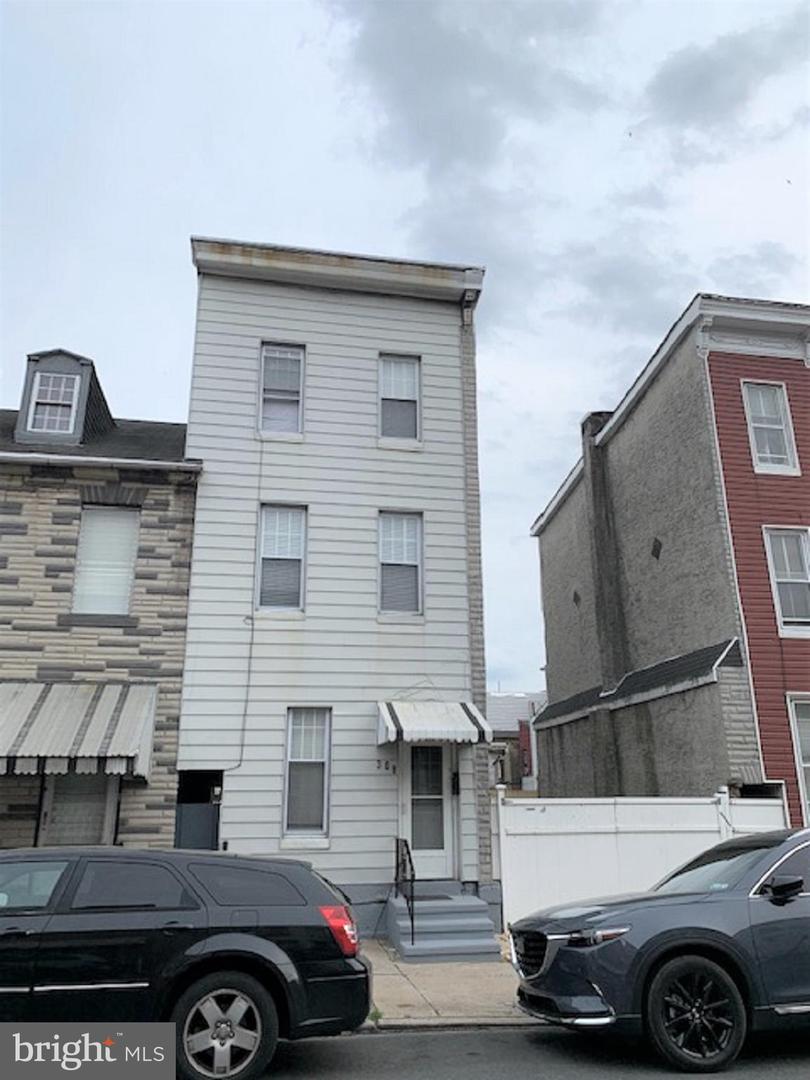 308 & 306 Franklin St Property Photo 2