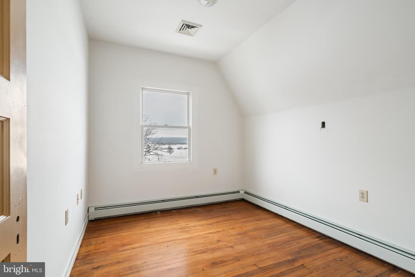 384 Evansville Rd Property Photo 26